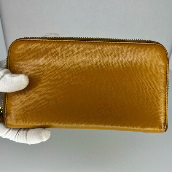 🤎Prada Carmel Saffiano Leather Long Full Zip Around Wallet | PRELOVED!!🤎 - Picture 2 of 9